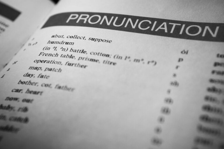 Comment prononcer th en anglais​ ?