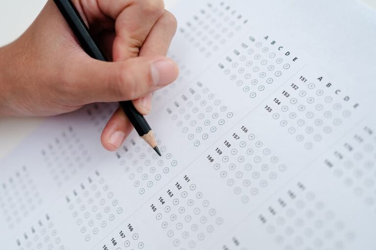5 exercices complets sur les verbes irréguliers anglais